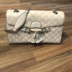 Gucci Emily chain flap bag in Guccissima leather